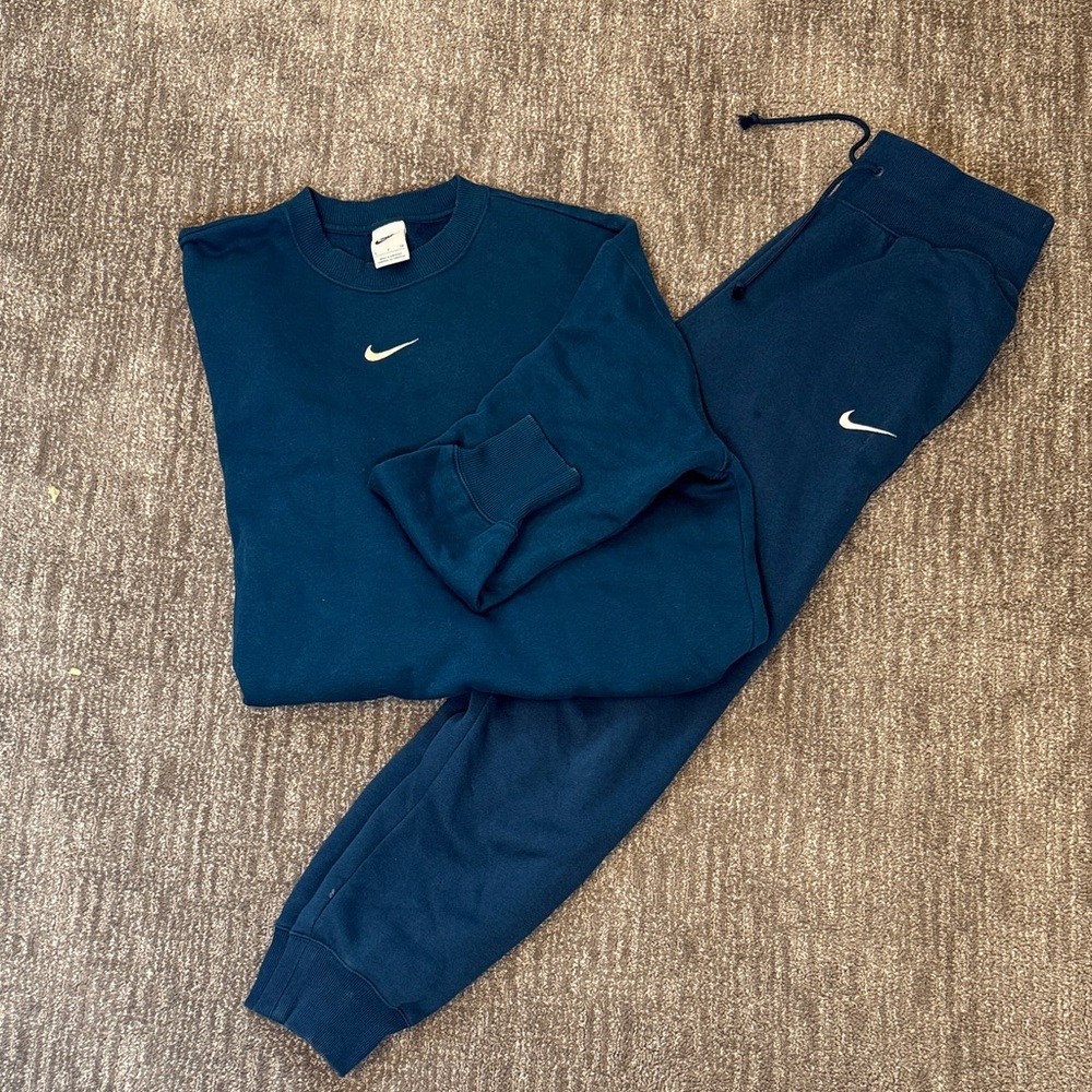 Nike Dark Blue/
Teal Tracksuit Set